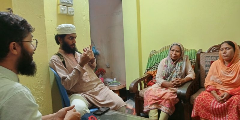 Discussion session with community members | Photo: Syed Imam, Rownok Sardar