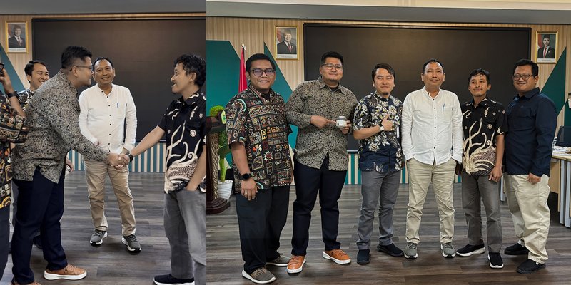 The AP Hub team with KEHATI, SALAKA, UNTIRTA, and PT Asahimas Chemical, working together on mangrove conservation for a greener and bluer future. | Photo: Tony Liong / Open Mapping Hub - Asia Pacific