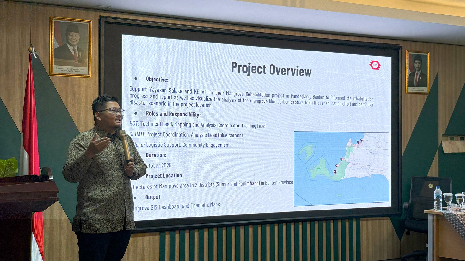 The AP Hub team presented the Map4Mangrove project at the Blue Carbon Program Workshop – a dissemination event organized by KEHATI and the Faculty of Agriculture at UNTIRTA. | Photo: Tony Liong / Open Mapping Hub - Asia Pacific